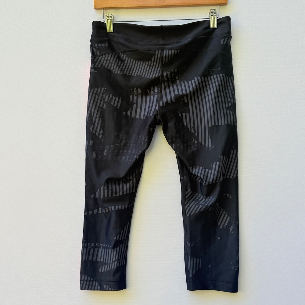 Under Armour‎ Womens Large Leggings HeatGear Compression Crop Athletic Running - Picture 4 of 8